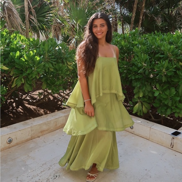 Elliatt | Dresses | Elliatt Wren Green Tiered Oversized Ruffle Flared Maxi Gown  Dress Size Medium | Poshmark